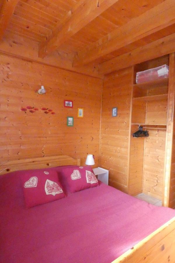 Les Chalets De La Vigne Grande Saint-Floret Exterior photo